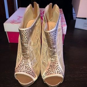 Nude Lacey design heels